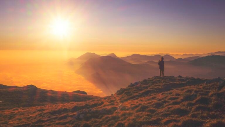 Imlil Sunrise Hike with Breakfast on the Ridge